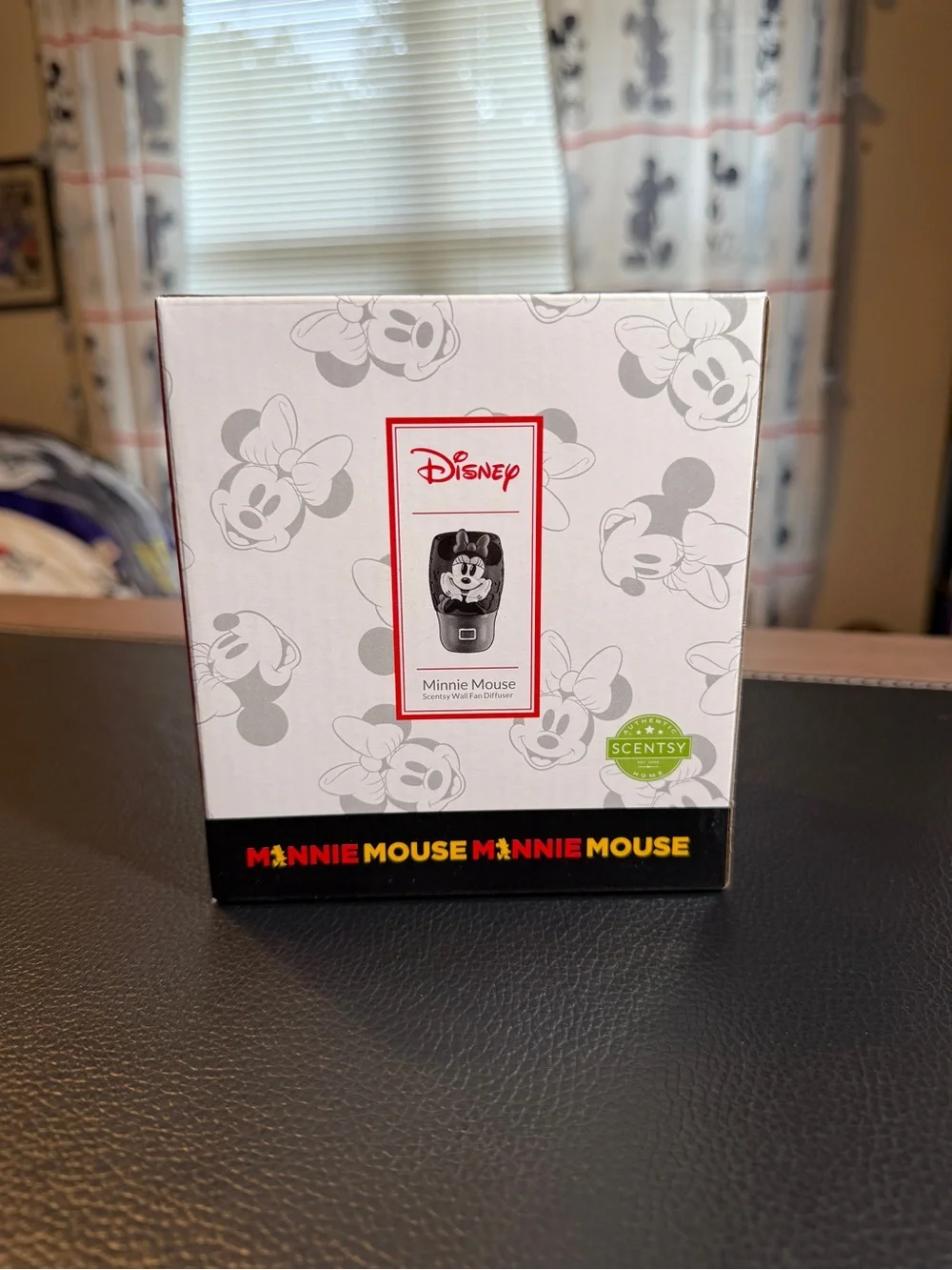 Scentsy Minnie Mouse Wall Diffuser